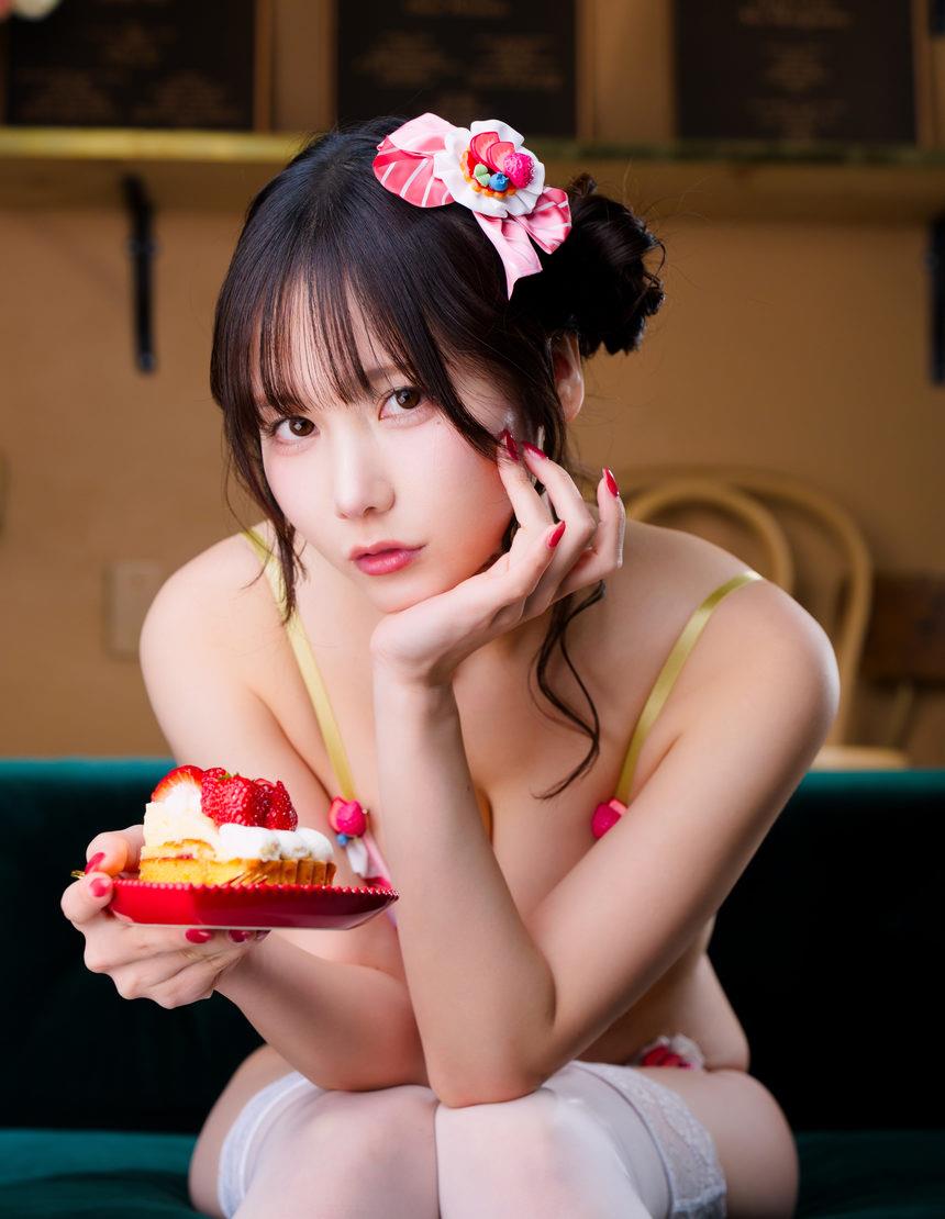 KenKen けん研 –  eat me! 誕生日記念DL写真集 [101P-1.15GB]